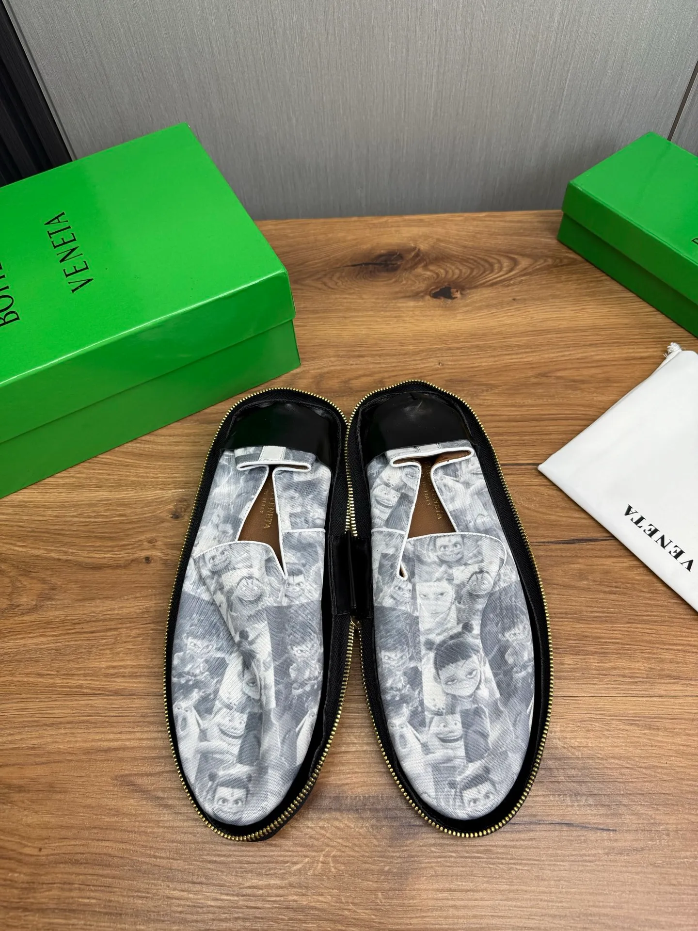 Men's shoes 💰460💰 BV - popular wallet shoes 👟 Casual, fashionable and comfortable 🔗 Good partner for travel ✅ Imported Nezha series printed fabric + imported cowhide. Original rubber outsole, available all year round 👏 Size: 38-45 (38.45 custom-made, non-refundable)